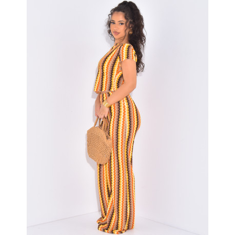 Mehrfarbiges Set aus gehäkelter Hose und Oberteil