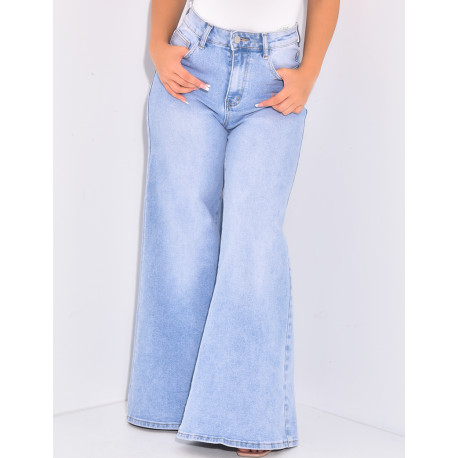 High-waisted, wide-leg jeans in stretch fabric