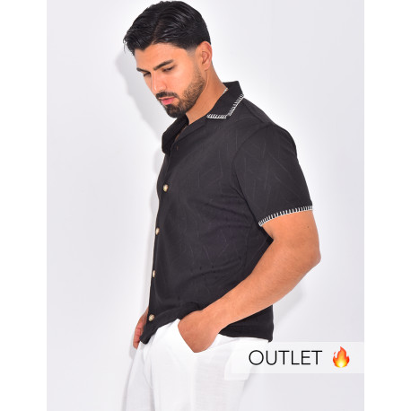 Chemise à coutures contrastantes