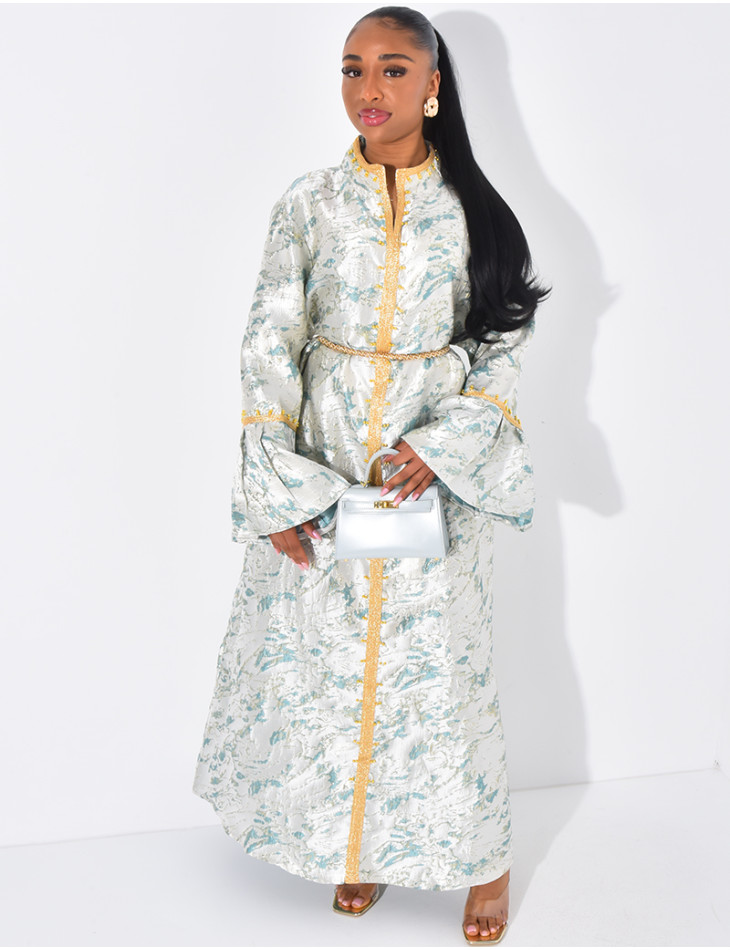 Hochwertige Brokat-Abaya mit Goldbesatz und passendem Gürtel