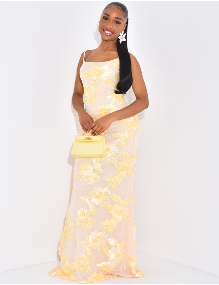 Robe longue à fleurs brodées & fines bretelles