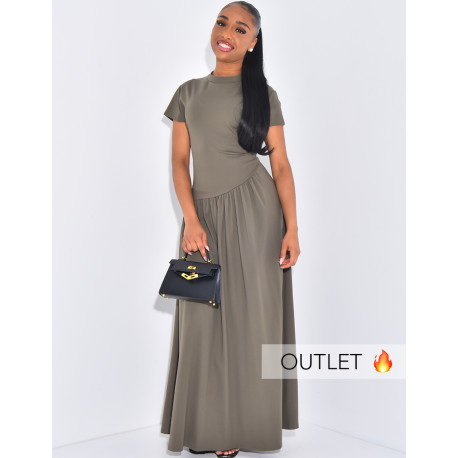 Robe fluide manches courtes froncée à la taille