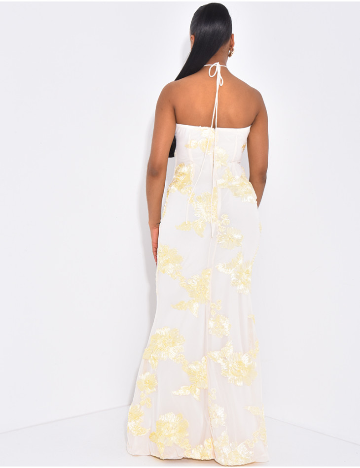 Long backless dress with embroidered flowers