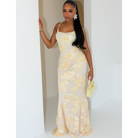 Robe longue à fleurs brodées & fines bretelles