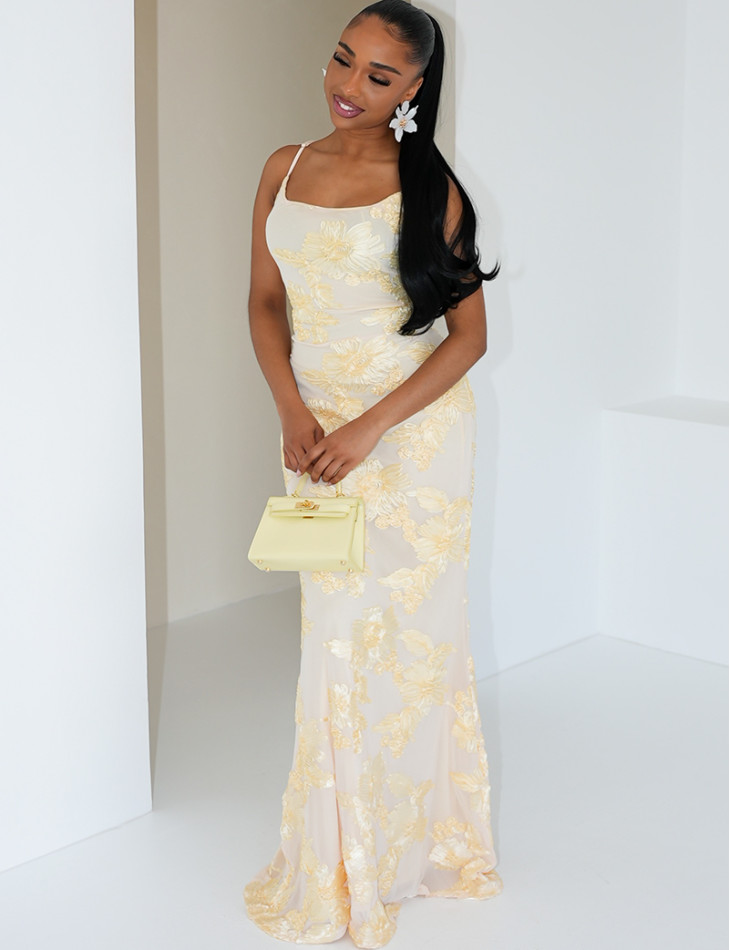 Robe longue à fleurs brodées & fines bretelles