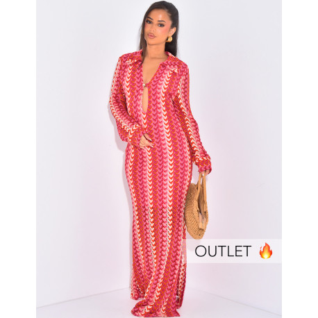 langes mehrfarbiges Häkelkleid mit Knopfleiste