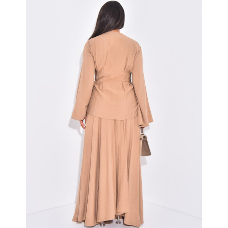 Linen-look set with a long flared skirt and lace-up blouse