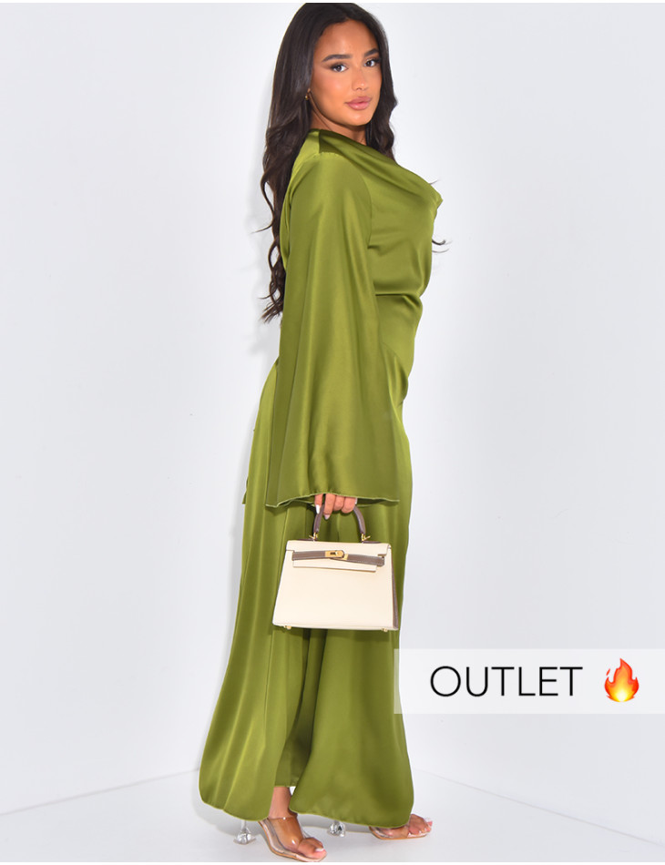 Langes Kleid aus Satin mit drapiertem Kragen, der im Rücken gebunden wird.