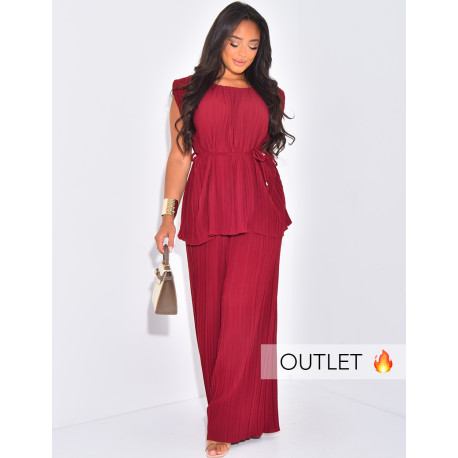 Pleated pants and sleeveless top set with shoulder pads