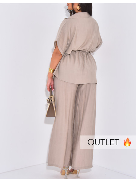 Gerade geschnittene Hose und Kurzarmhemd mit tailliertem Schnitt