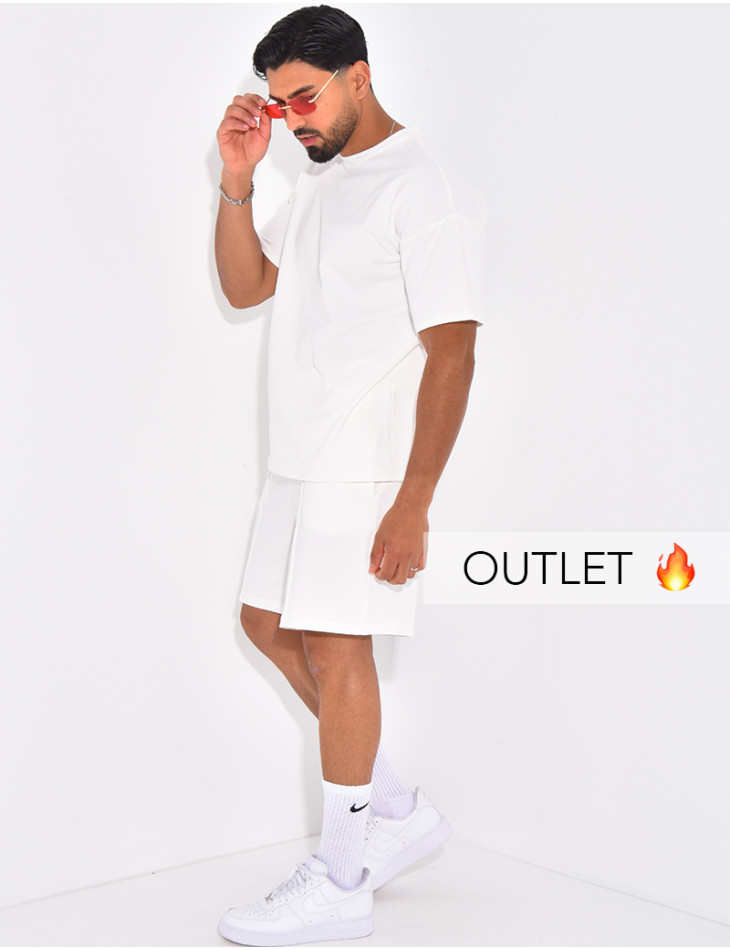 Ensemble uni short à couture contrastante et t-shirt