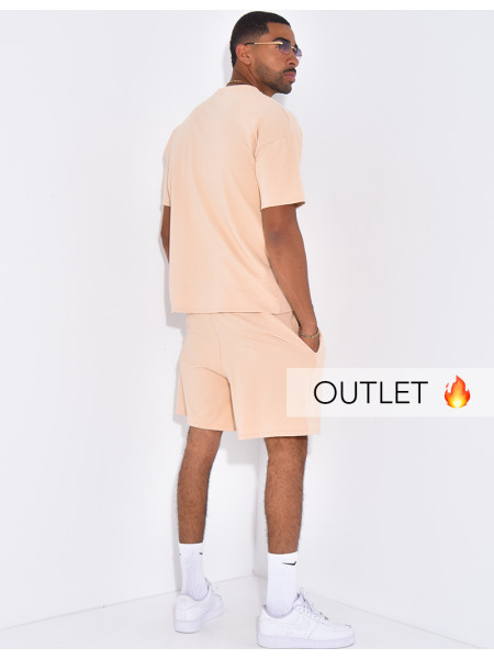 Ensemble uni short à couture contrastante et t-shirt