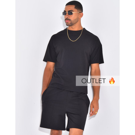 Ensemble uni short à couture contrastante et t-shirt