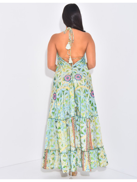 Robe longue en soie dos nu imprimée à broderies & pompons