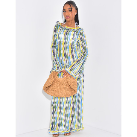 Langes, mehrfarbiges Häkelkleid mit offenem Rücken