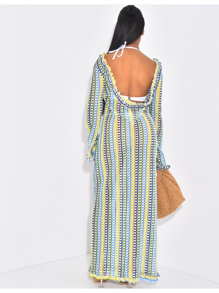 Langes, mehrfarbiges Häkelkleid mit offenem Rücken