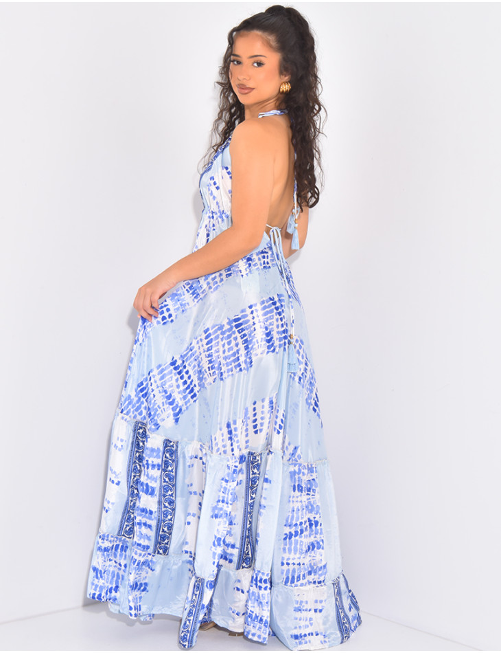 Langes Seidenkleid mit offenem Rücken und Quasten