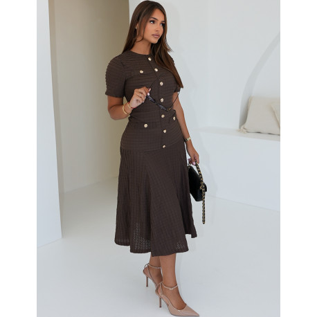 Robe longue texturée & évasée à boutons dorés