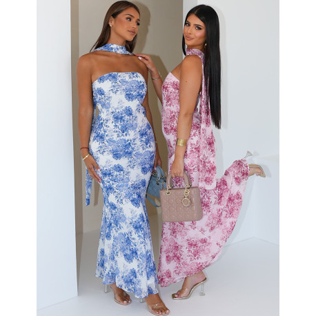 Langes, trägerloses Kleid aus bedrucktem Voile mit Schal-Detail.