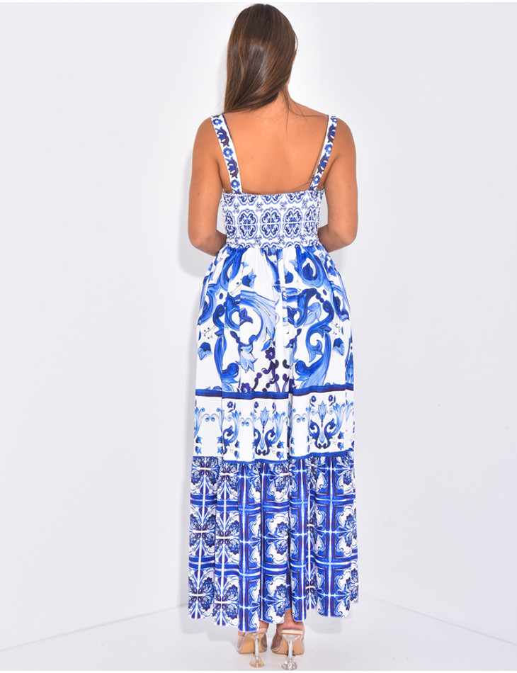 Langes Korsagenkleid mit blauem Musterdruck