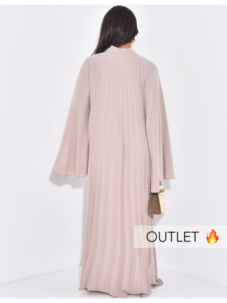 Langes, plissiertes Kleid mit ausgestellten Ärmeln