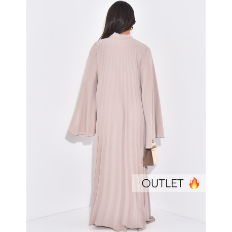 Langes, plissiertes Kleid mit ausgestellten Ärmeln