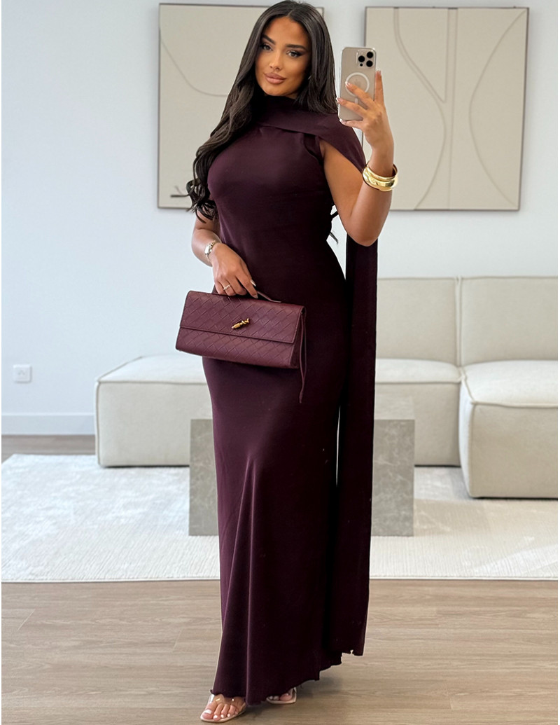 Robe longue à voile au col