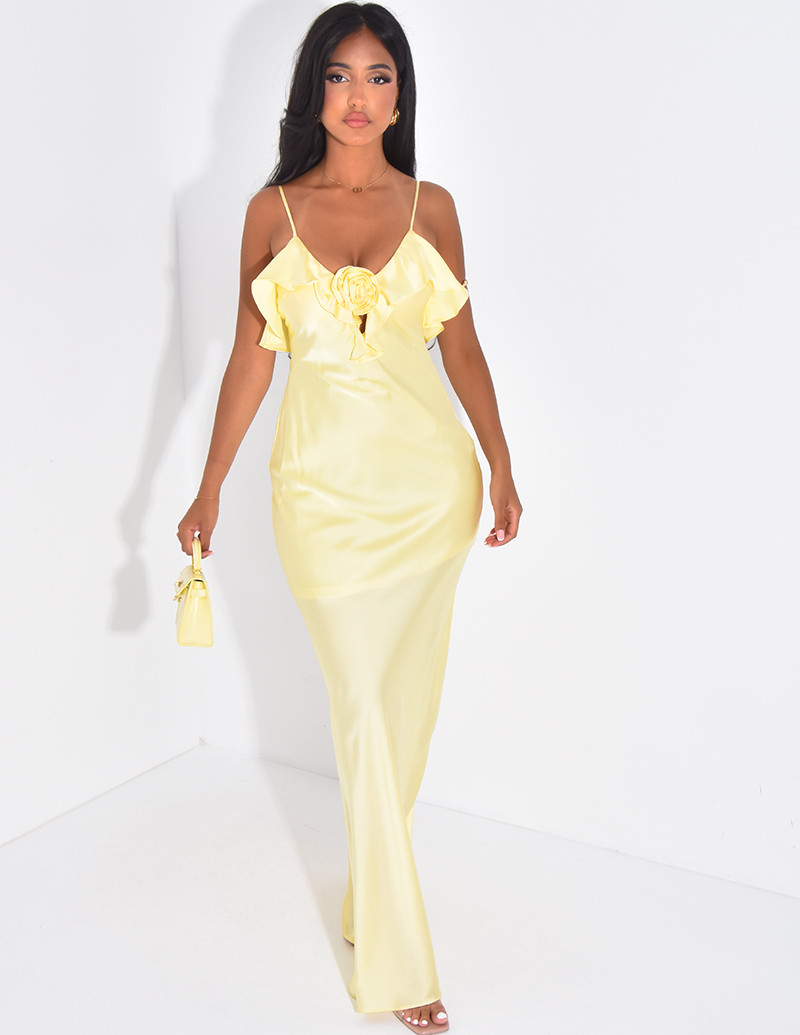 Longue robe en satin à...