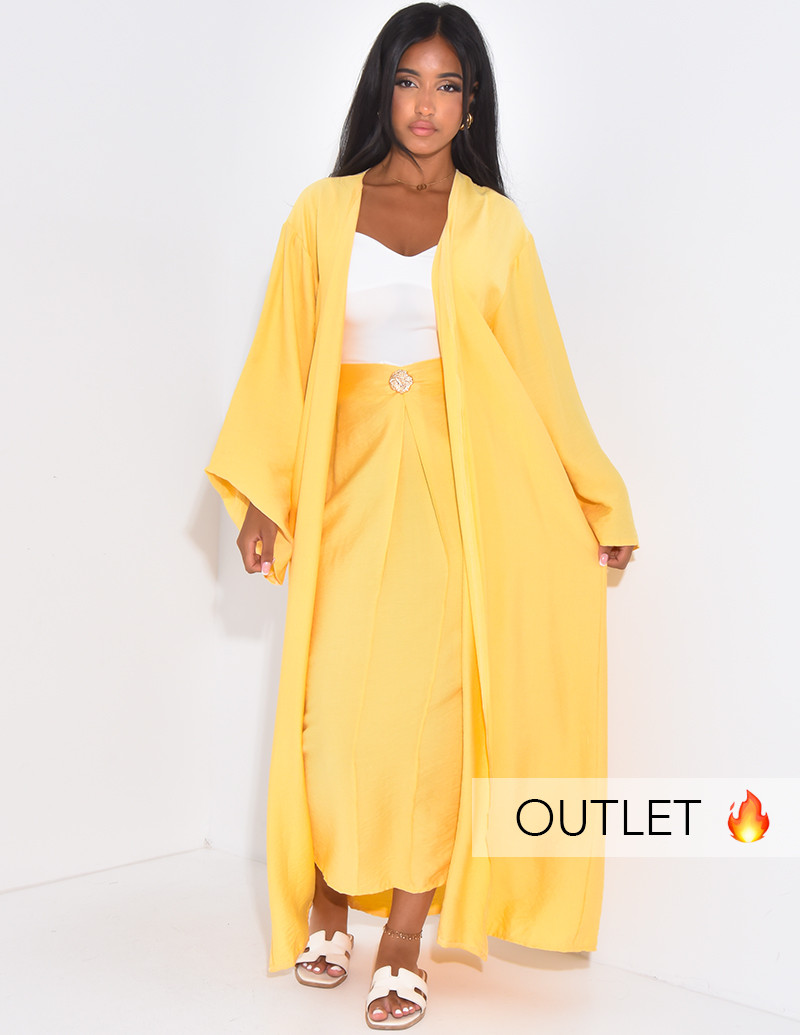 Kimono und drapierter Rock...