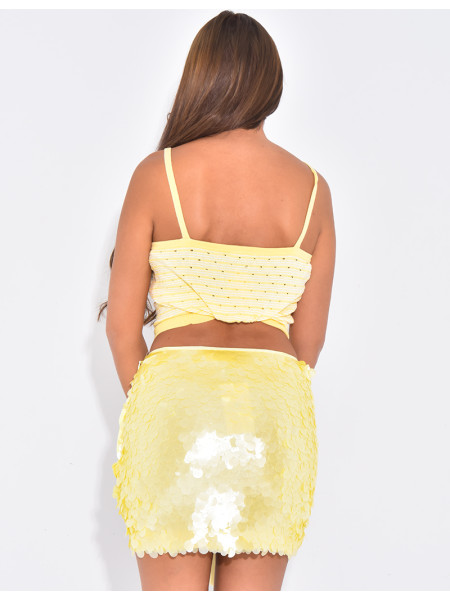 Short skirt with sequins