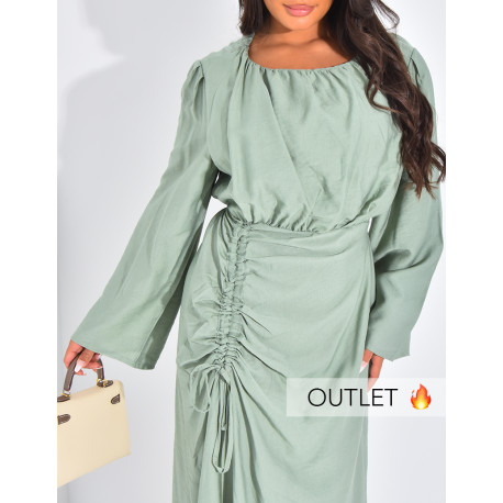 Langes Kleid mit drapiertem Leineneffekt, das in der Taille gebunden wird.