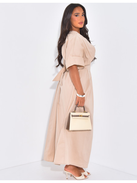 Langes, bauschiges Baumwollkleid mit Bindeband