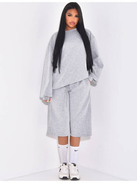 Ensemble short bermuda et sweat oversize molletoné