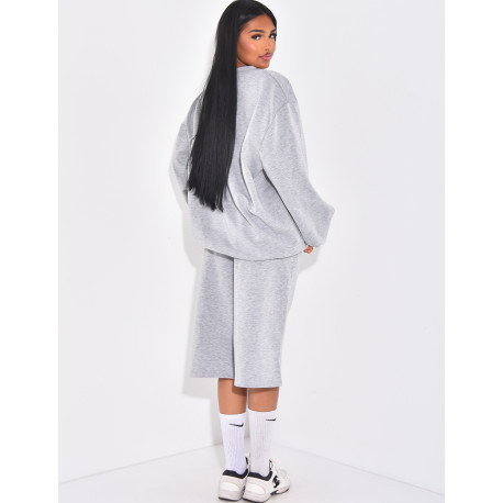 Ensemble short bermuda et sweat oversize molletoné