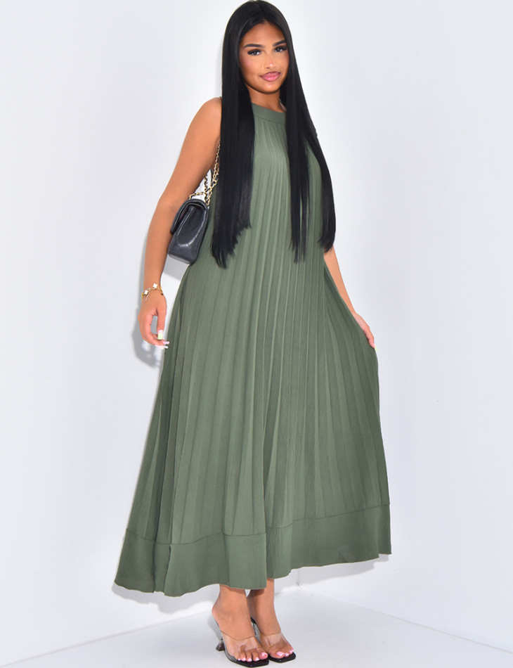 Sleeveless pleated dress with shoulder tie