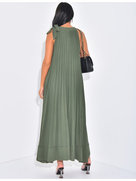 Ärmelloses Plisseekleid zum Binden an der Schulter