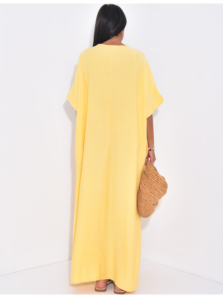 Langes, locker sitzendes Kleid in Leinenoptik mit Perlenkragen