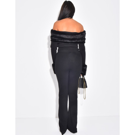 Set aus Hose und Pullover mit U-Boot-Ausschnitt und Pelzbesatz