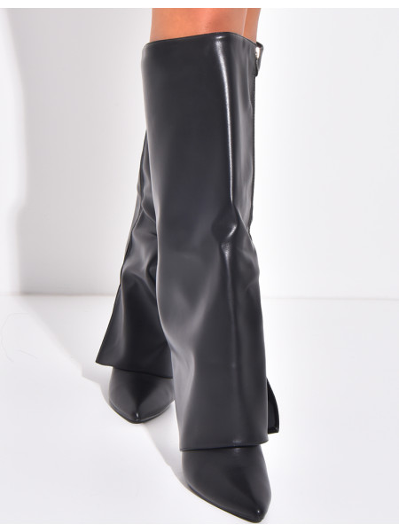 Bottes en similicuir à talons aiguille et rabat