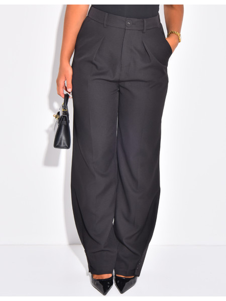 Anzughose mit Knöpfen an den Knöcheln