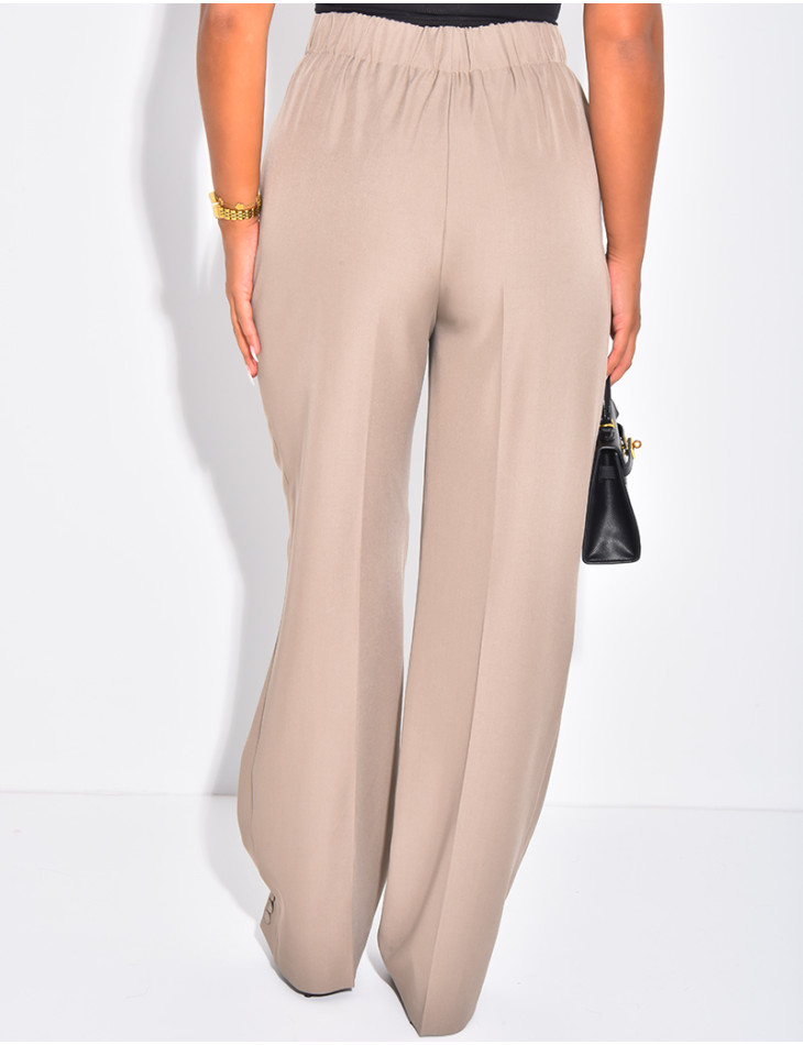 Pantalon de tailleur à boutons aux chevilles