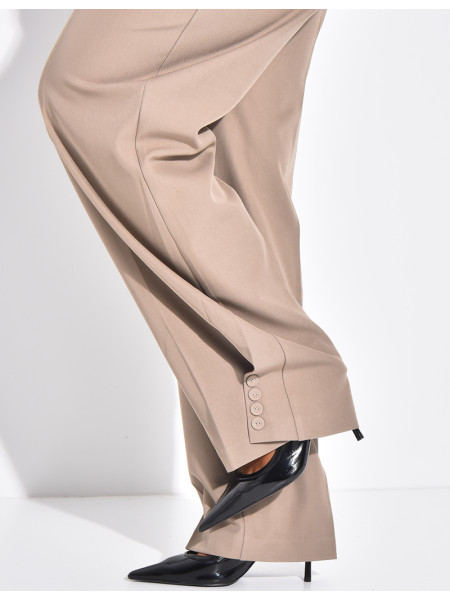 Pantalon de tailleur à boutons aux chevilles