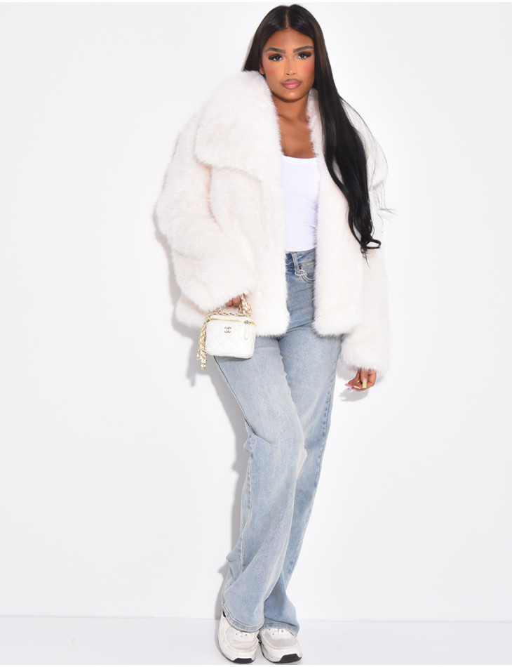 Short faux fur jacket with turn-down collar