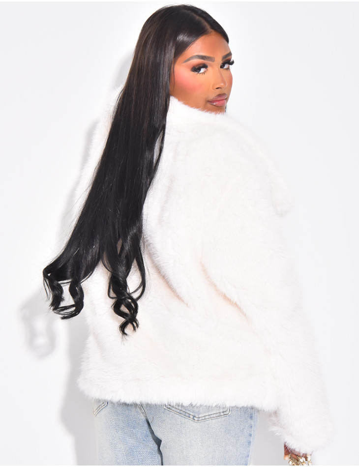 Short faux fur jacket with turn-down collar