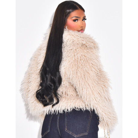 Kurzer Mantel mit flauschigem Fell