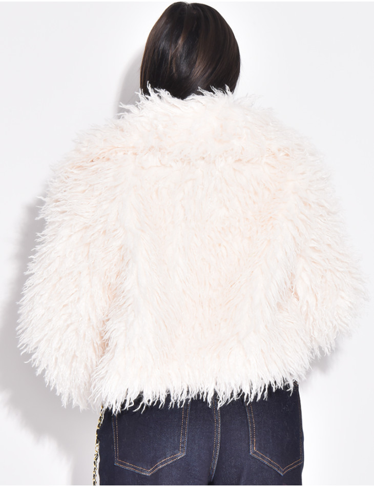 Kurzer Mantel mit flauschigem Fell