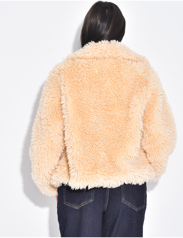 Short coat with fluffy fur