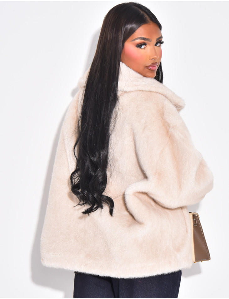 Jacke aus hochwertigem Kunstfell mit Stehkragen