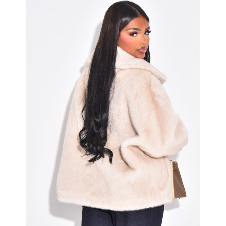 Jacke aus hochwertigem Kunstfell mit Stehkragen