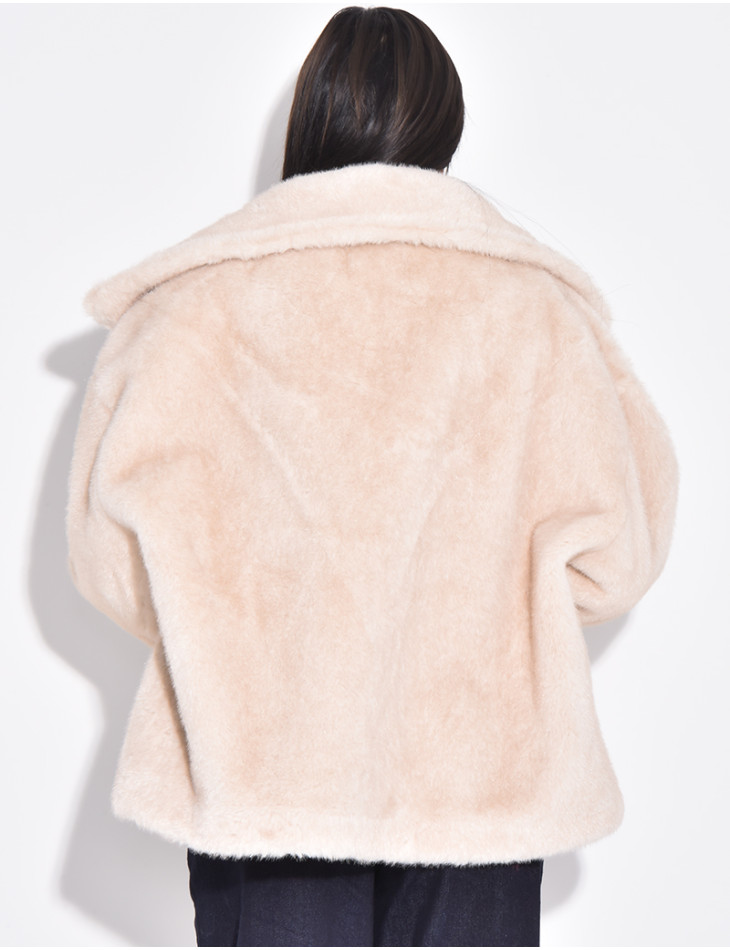 Jacke aus hochwertigem Kunstfell mit Stehkragen